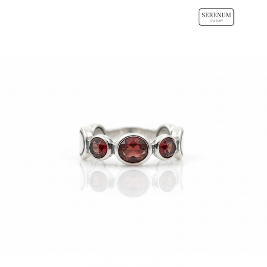 925 Sterling Silver Aura Ring with Garnets