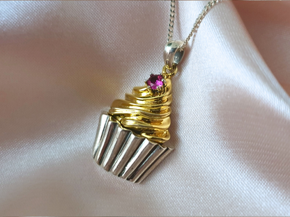 18k Gold and Silver Cupcake pendant